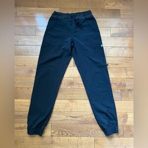 MOBB scrub pants jogger style